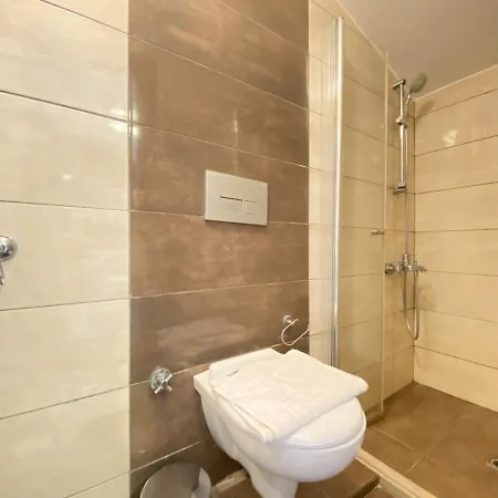 דירה Flat W Terrace 10 Min To Citys Mall And Taksim *
