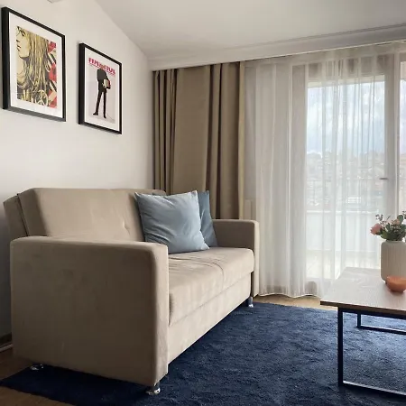 Apartamento Flat W Terrace 10 Min To Citys Mall And Taksim Istambul